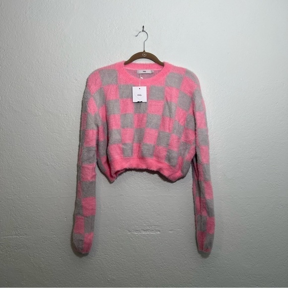 Adika Sweaters Adika Checkered fuzzy Crop Sweater - Picture 5 of 5